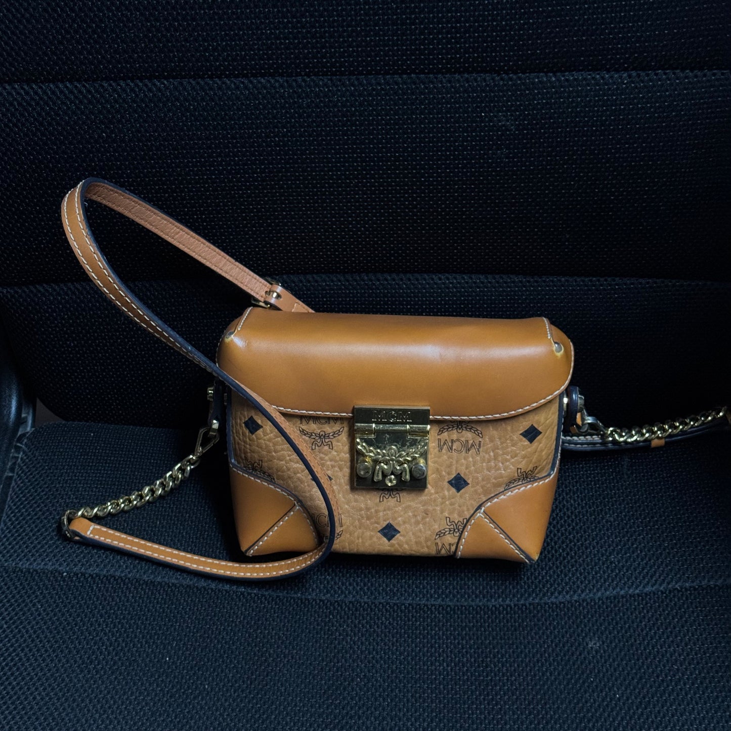 MCM Tracy Chain Card Wallet In Visetos