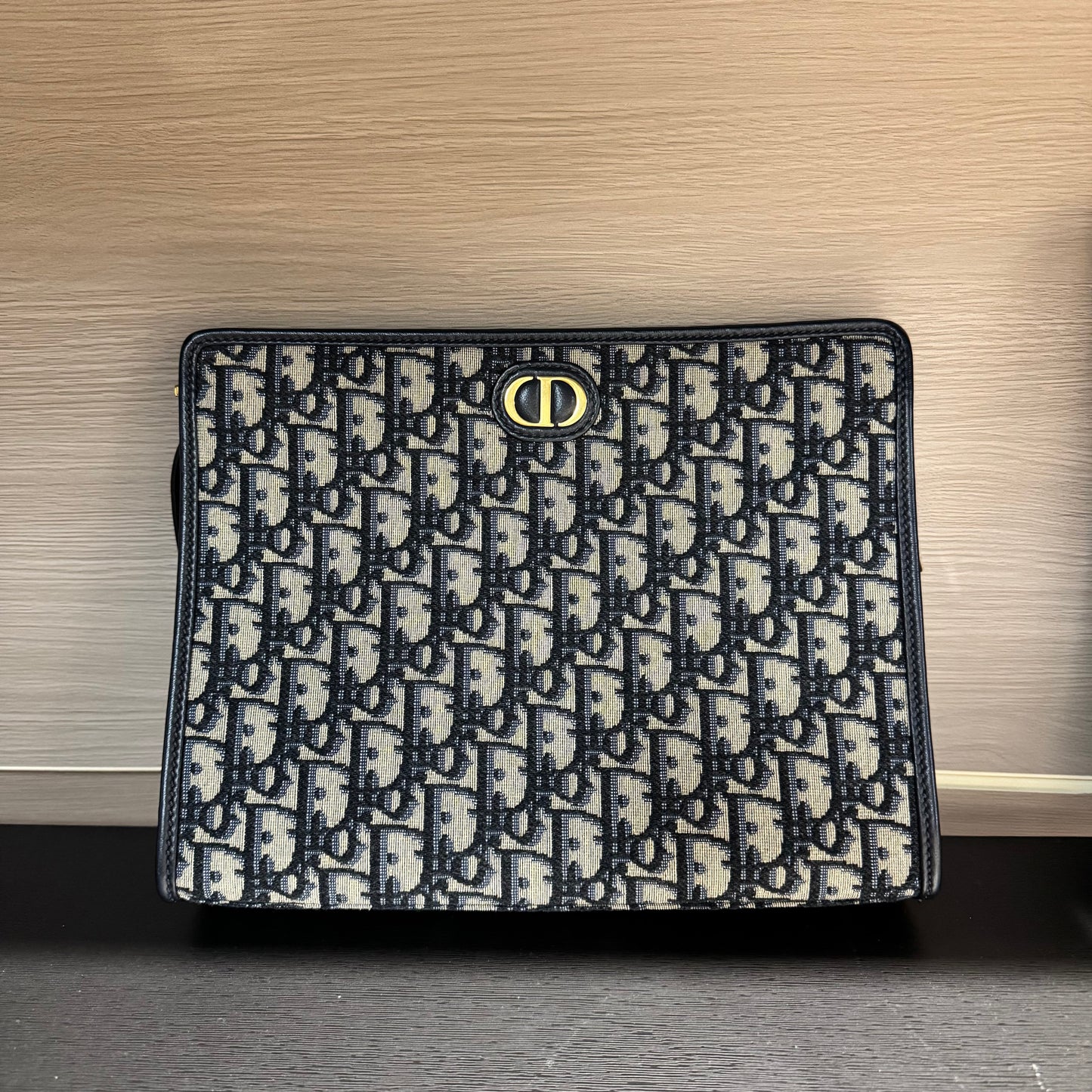 Dior 30 Montaigne Dea Pouch Bag (year 2021)