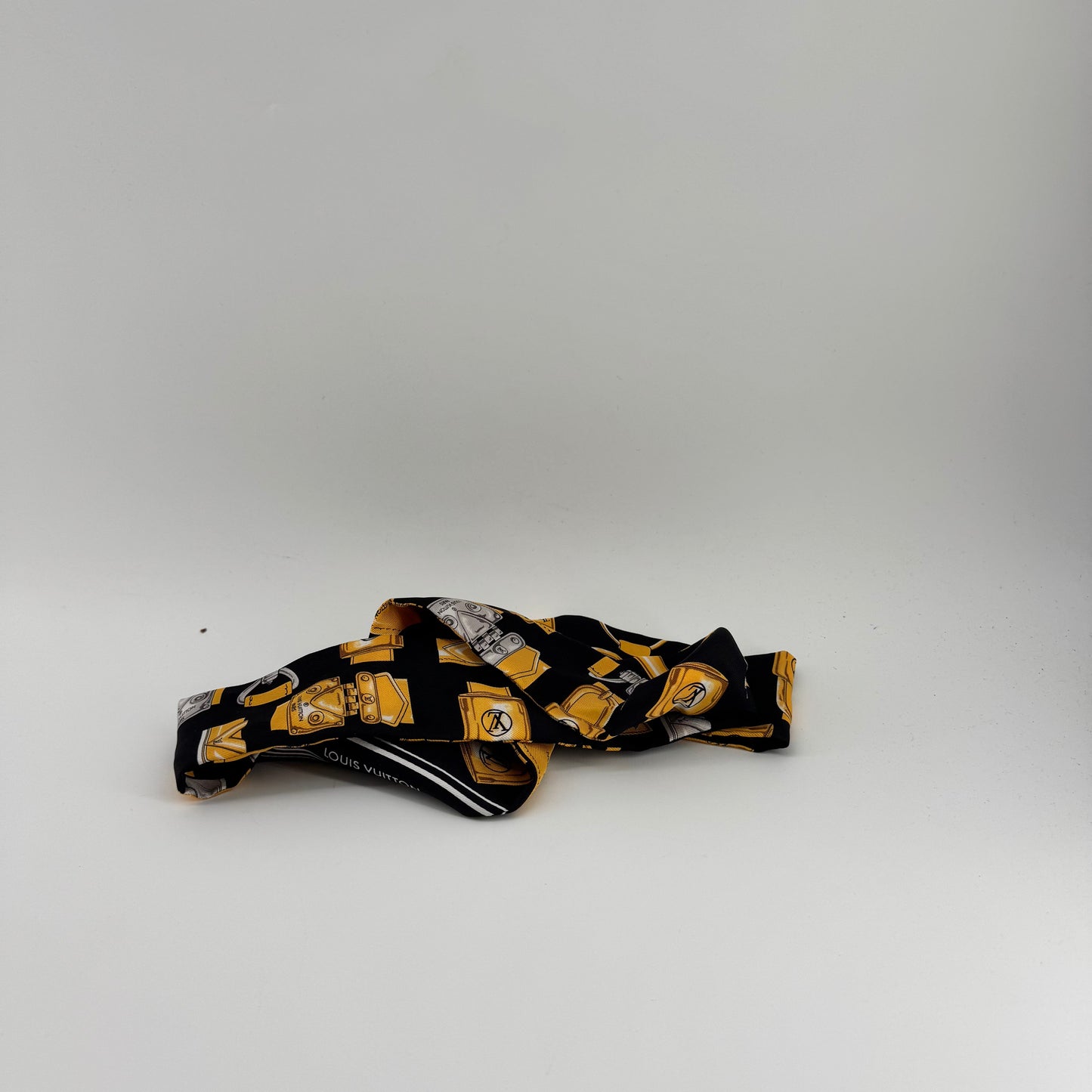 Louis Vuitton Twilly