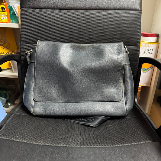 Louis Vuitton Taiga Roman MM Shoulder Bag Grey (year 2010)