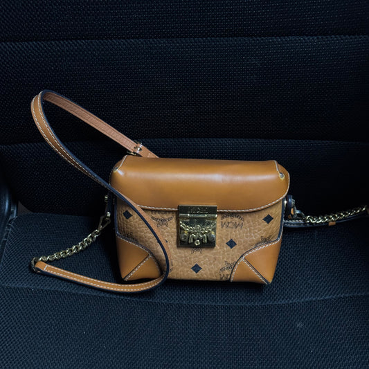 MCM Tracy Chain Card Wallet In Visetos