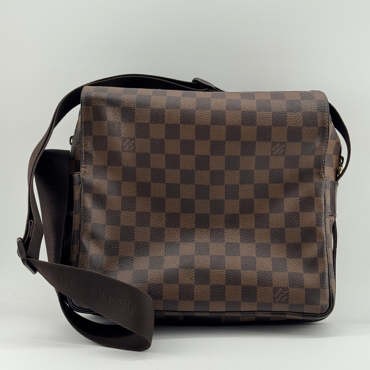 Louis Vuitton Naviglio Damier EBENE Crossbody Bag (Year 2007)