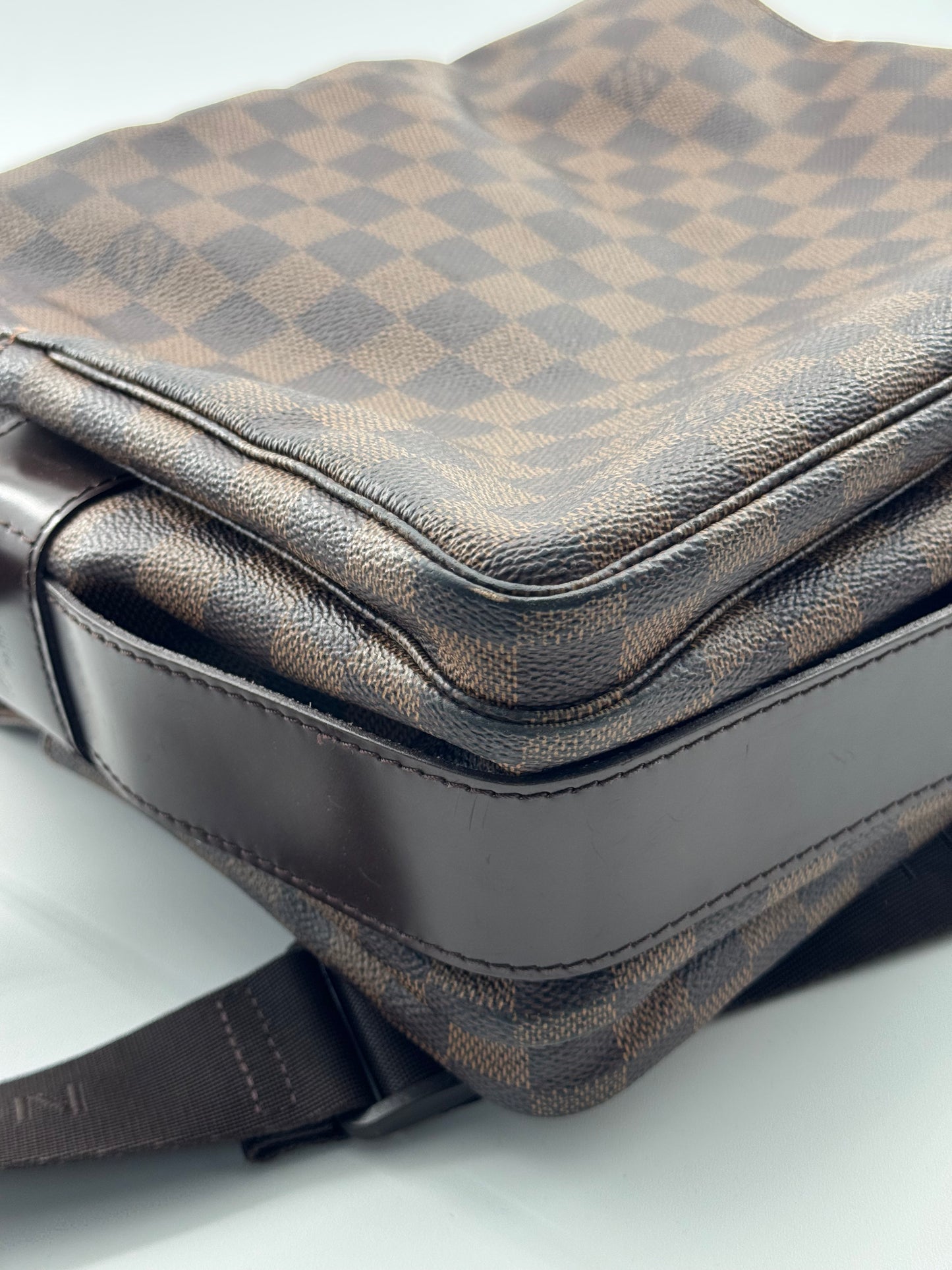 Louis Vuitton Naviglio Damier EBENE Crossbody Bag (Year 2007)