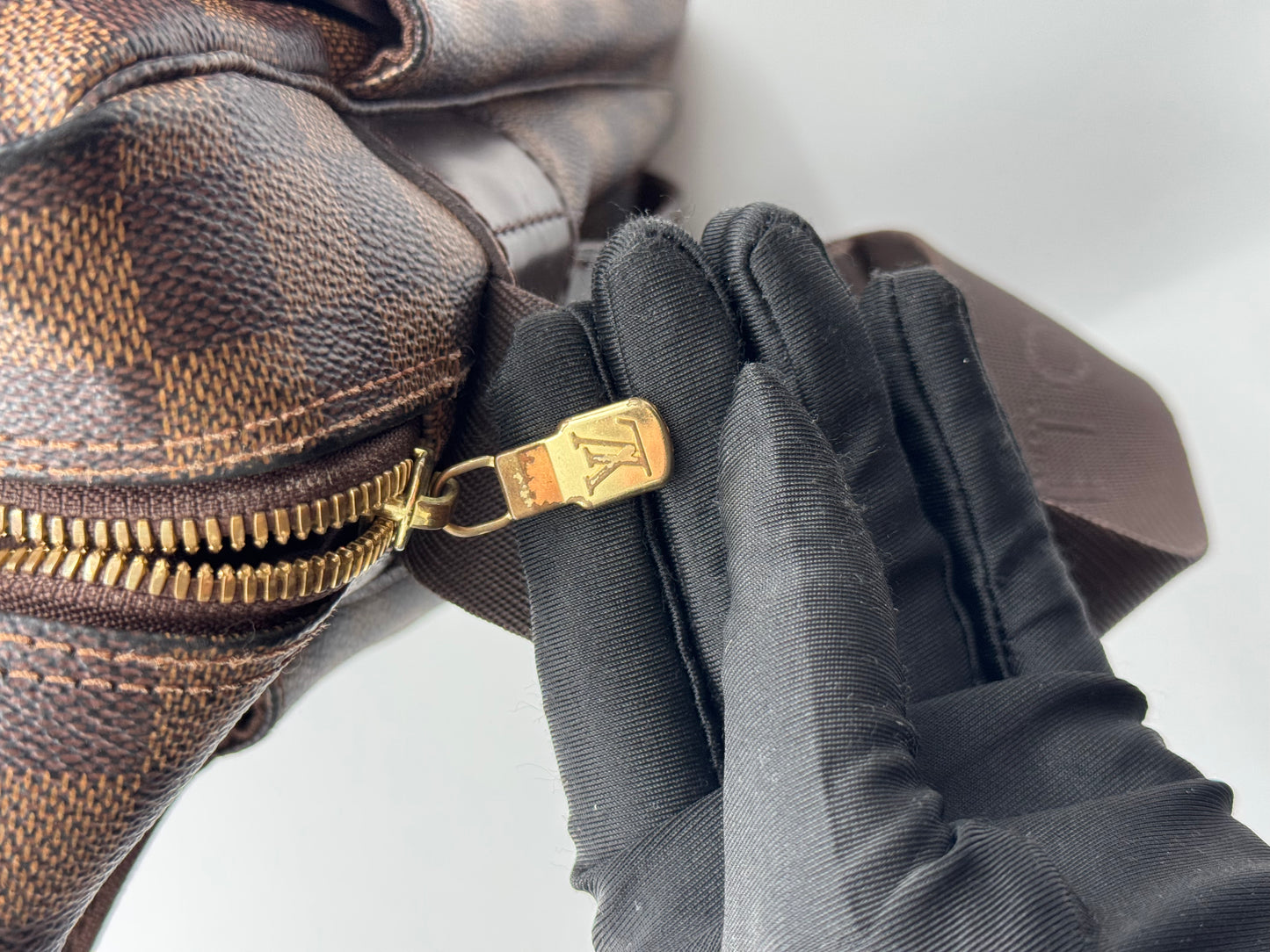 Louis Vuitton Naviglio Damier EBENE Crossbody Bag (Year 2007)