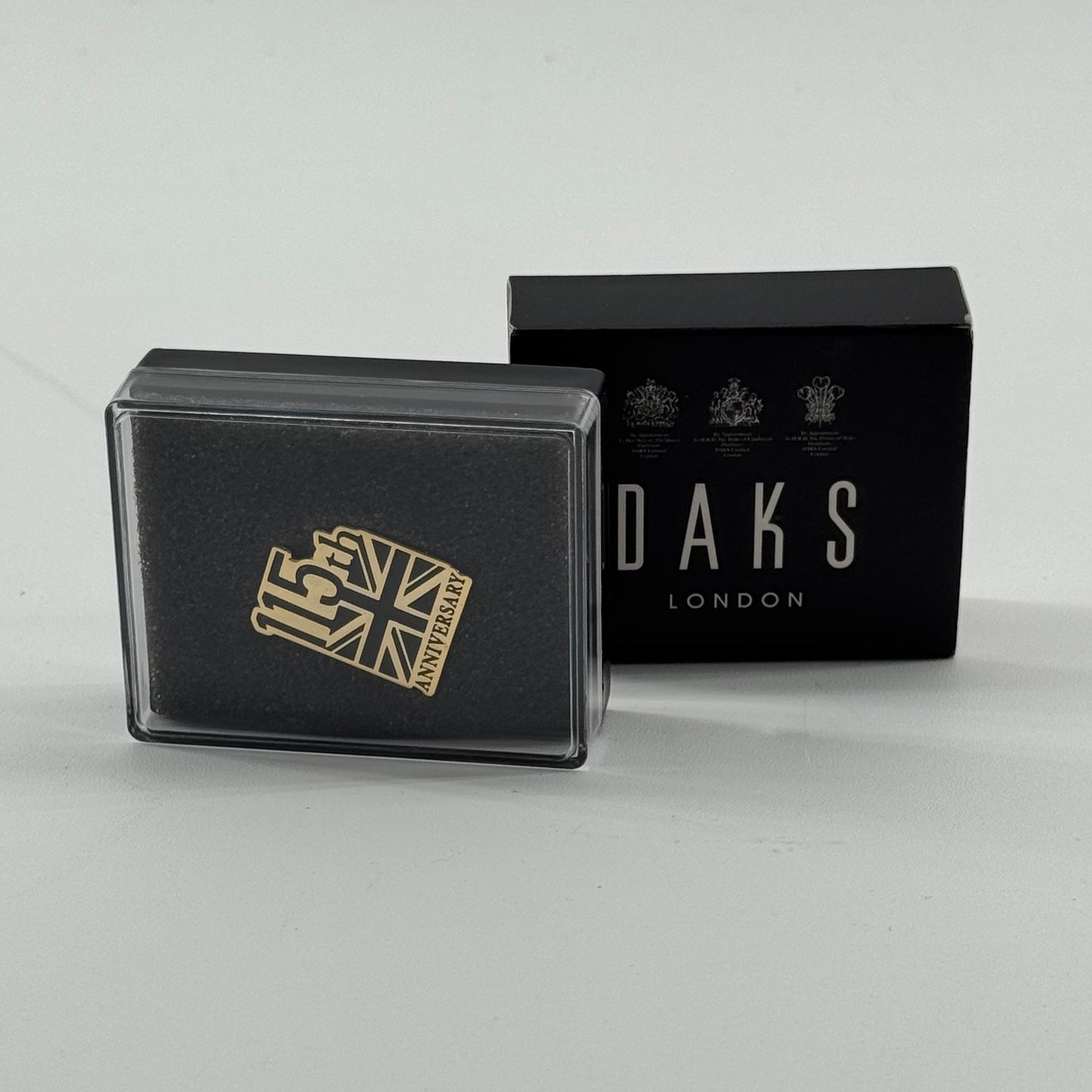 Days London Brooch Pin