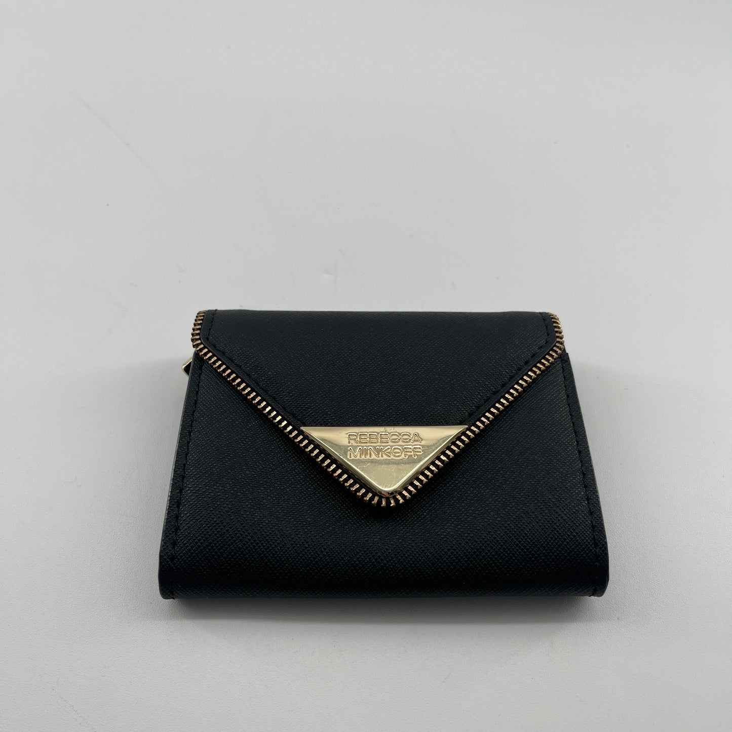 Rebeca Mincoff Walllet